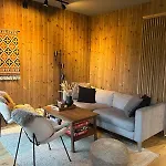 Exclusive In A Great Hiking And Skiing Area Apartament *
