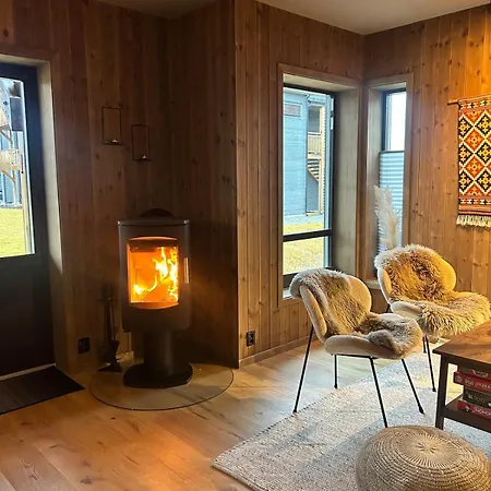 Exclusive In A Great Hiking And Skiing Area Apartment *